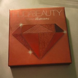 Huda Beauty Topaz Obsession